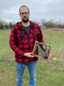 Hécatombe dans les ruches chez Les Petites Écores