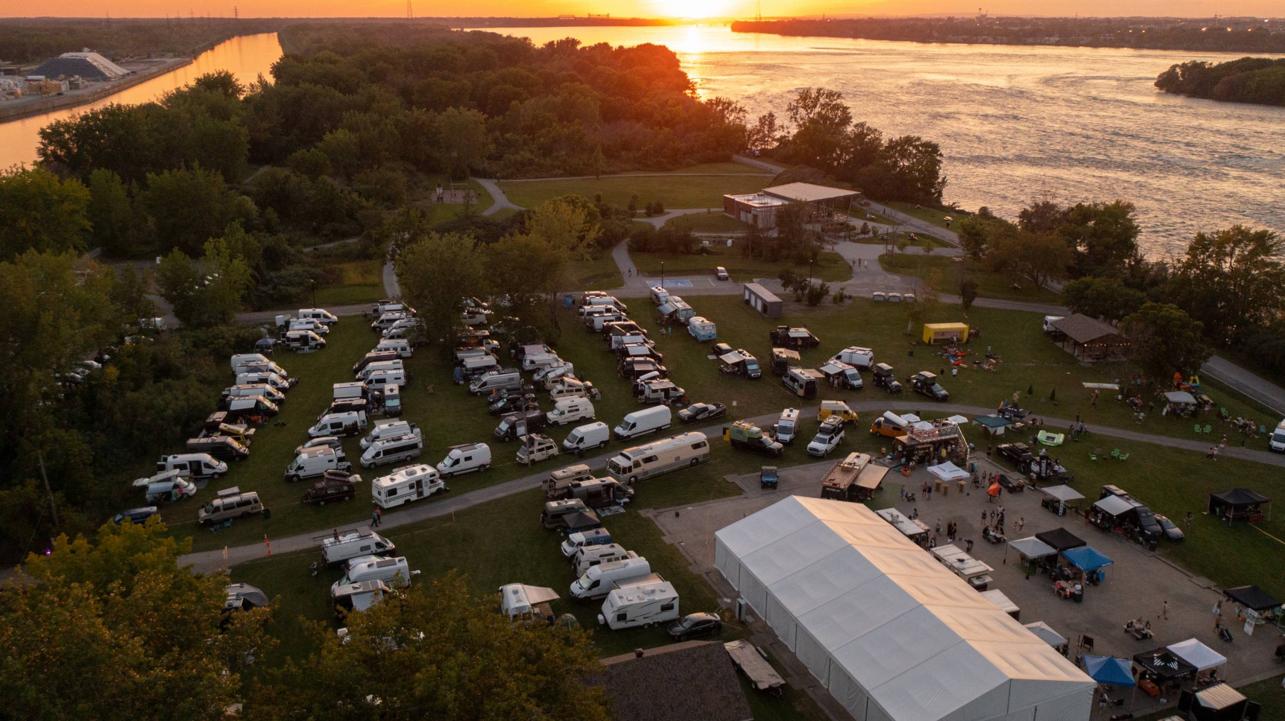 Des petits entrepreneurs exposent leurs créations à La Prairie