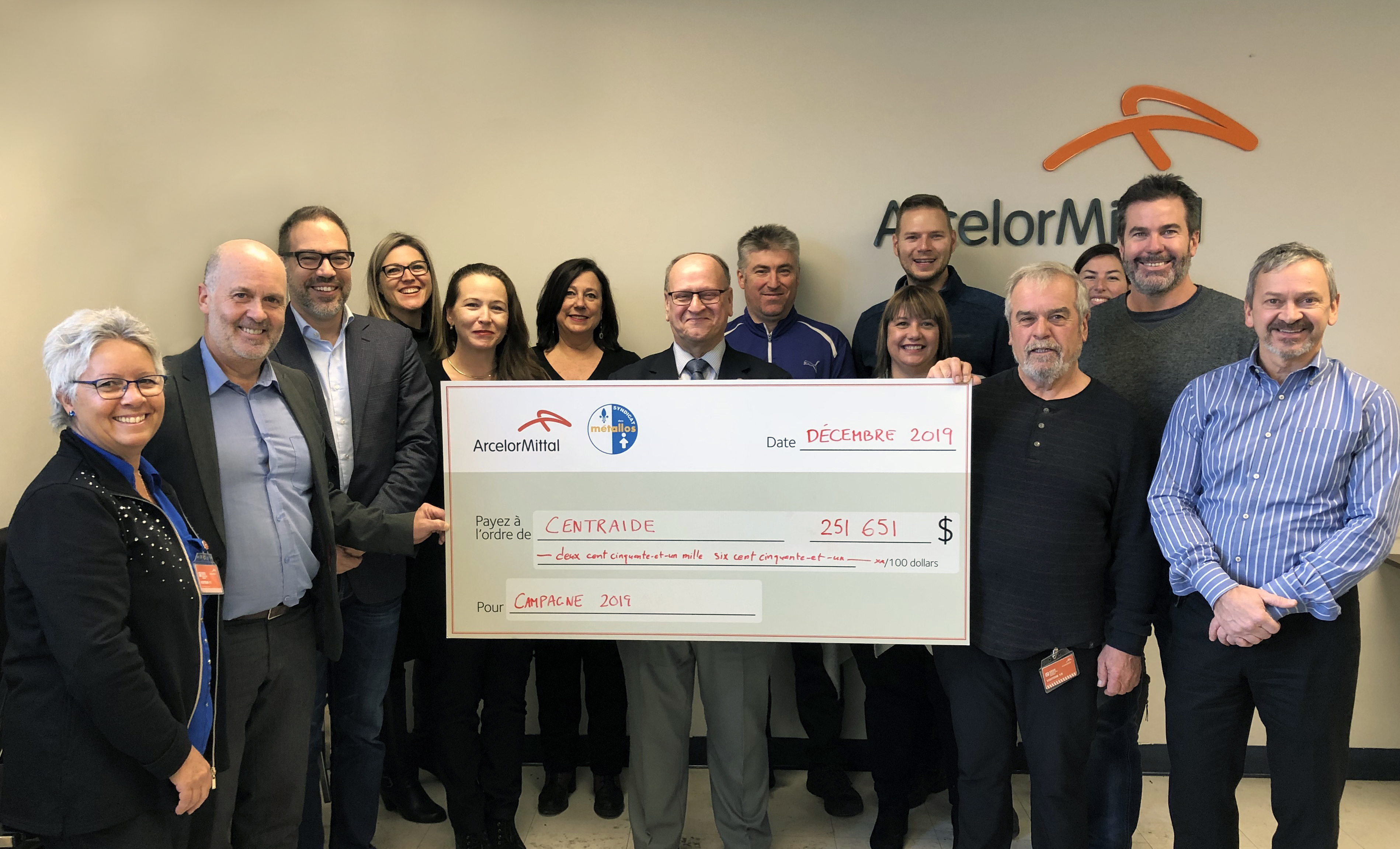 ArcelorMittal et le Syndicat des Métallos remettent plus de 251 000$ à Centraide