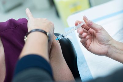 La FCCQ veut faciliter les campagnes de vaccination en entreprises