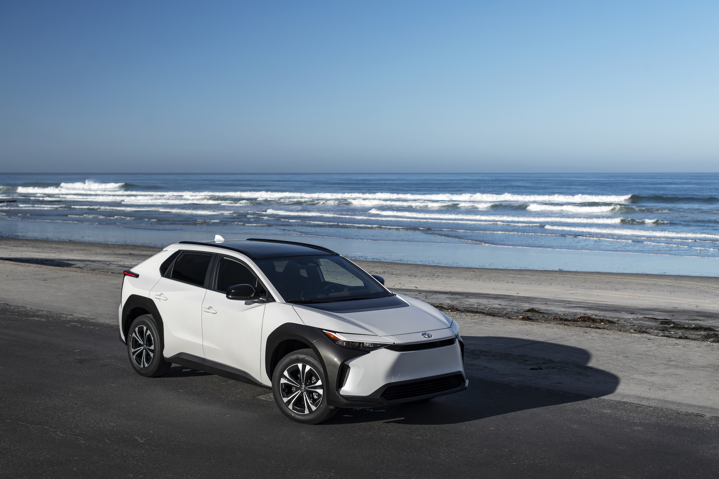 Image illustrant l'article: Le Toyota bZ4X AWD serait impossible à recharger par temps froid