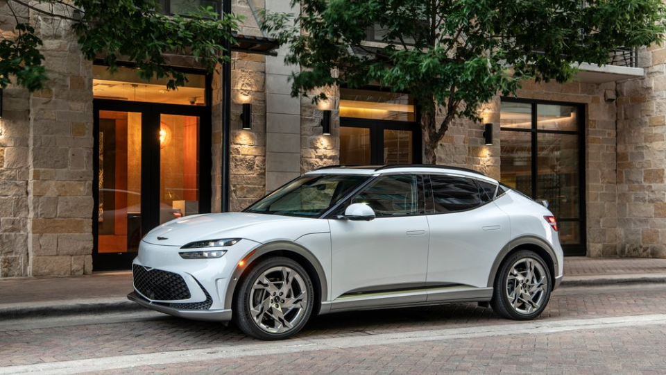 Image illustrant l'article: Un prix de départ de 71 000 $ pour le Genesis GV60 au Canada