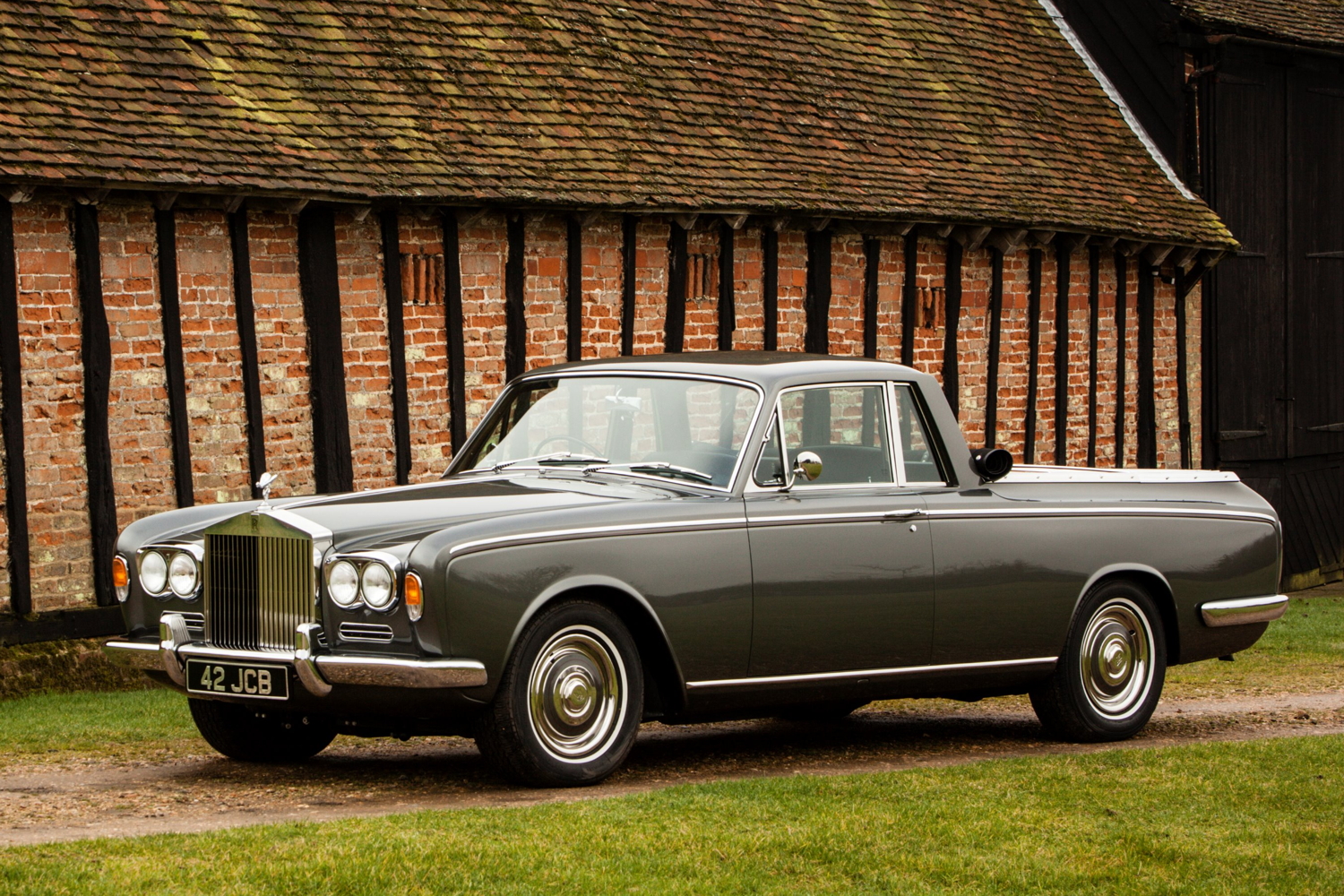 Image illustrant l'article: Une Rolls-Royce Silver Shadow Pick Up 1967 pour aller aux courses