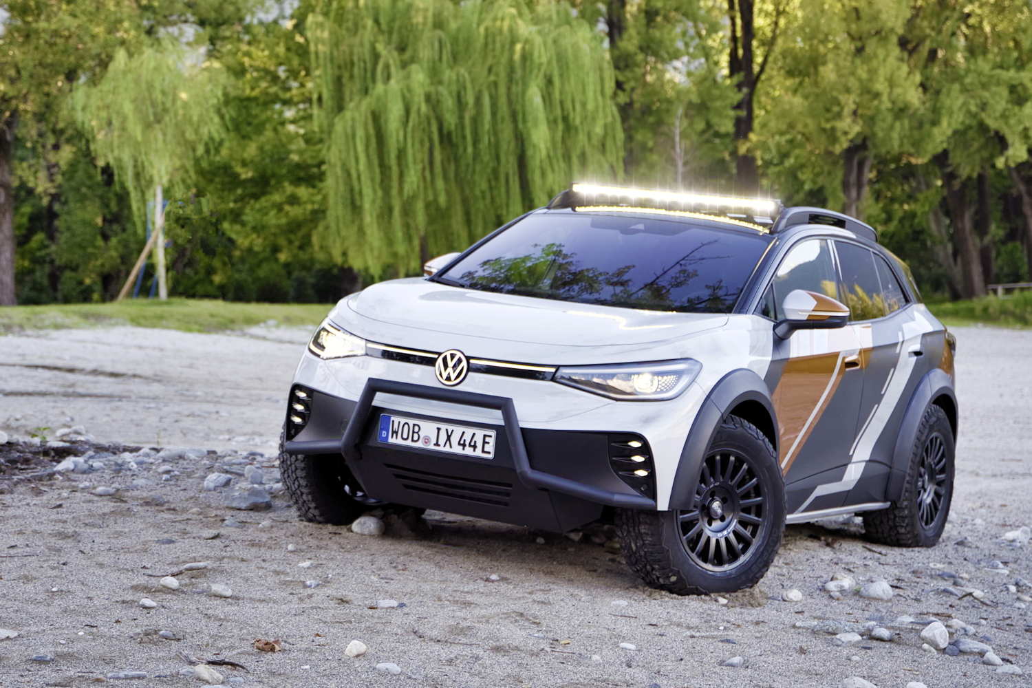 Image illustrant l'article: Le Volkswagen ID. Xtreme dévoilé à Locarno : un futur baroudeur dans la famille ?