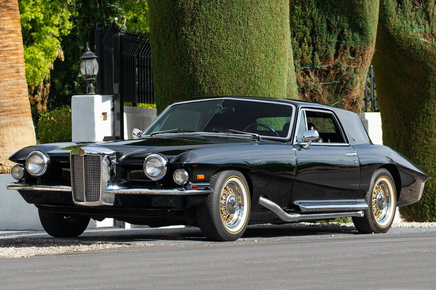 Image illustrant l'article: Un collectionneur verse plus de 400 000 $ pour une Stutz Blackhawk 1971 d’Elvis Presley