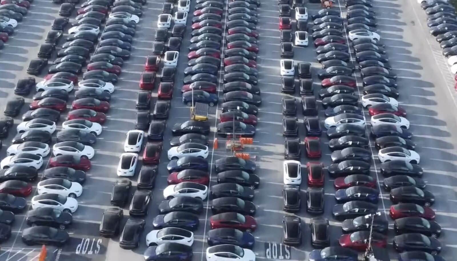 Les Teslas invendues s’accumulent à un rythme alarmant