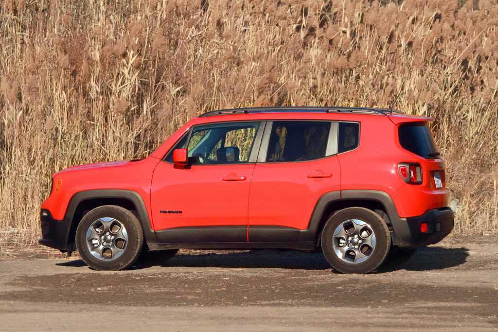 Image illustrant l'article: Jeep prévoit un Renegade électrique à moins de 25 000 $ US pour 2027