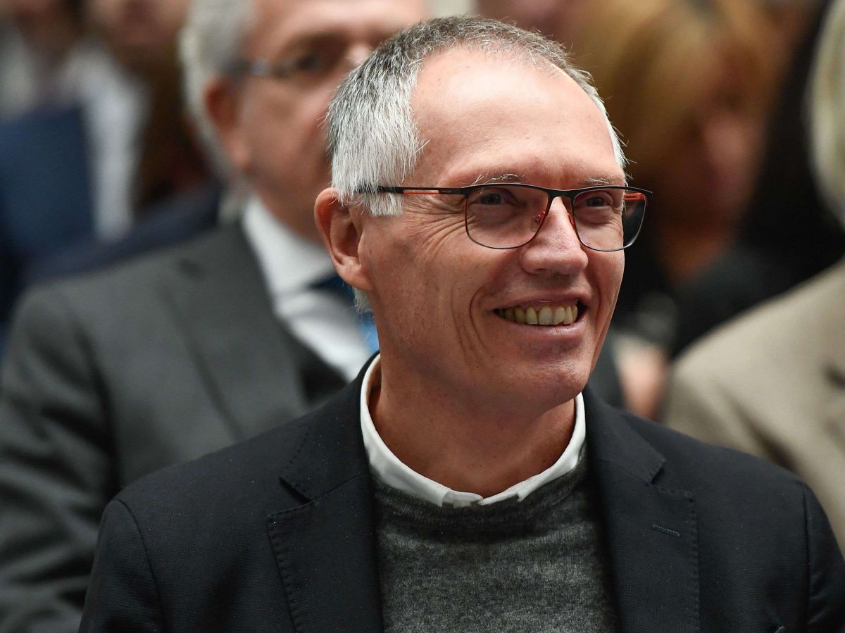 Image illustrant l'article: Stellantis est à la recherche d’un nouveau patron