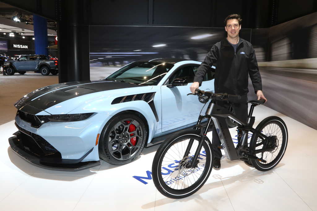Salon de Montréal 2025 : Deux Ford Mustang aux antipodes