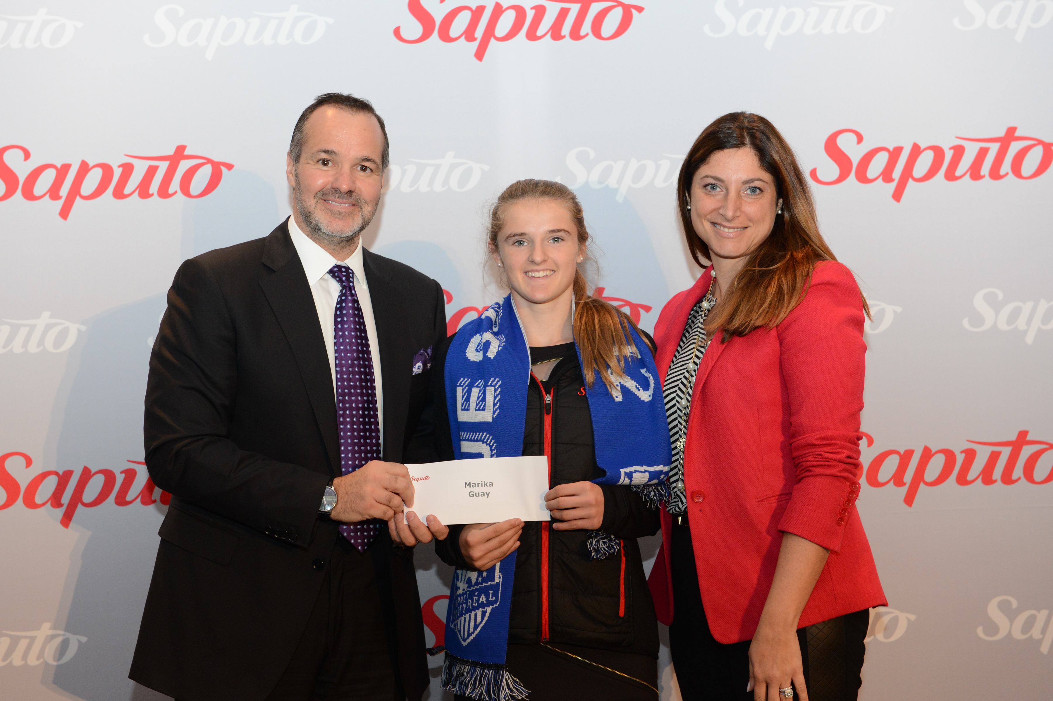 Joueuse de soccer récompensée pour ses bonnes notes