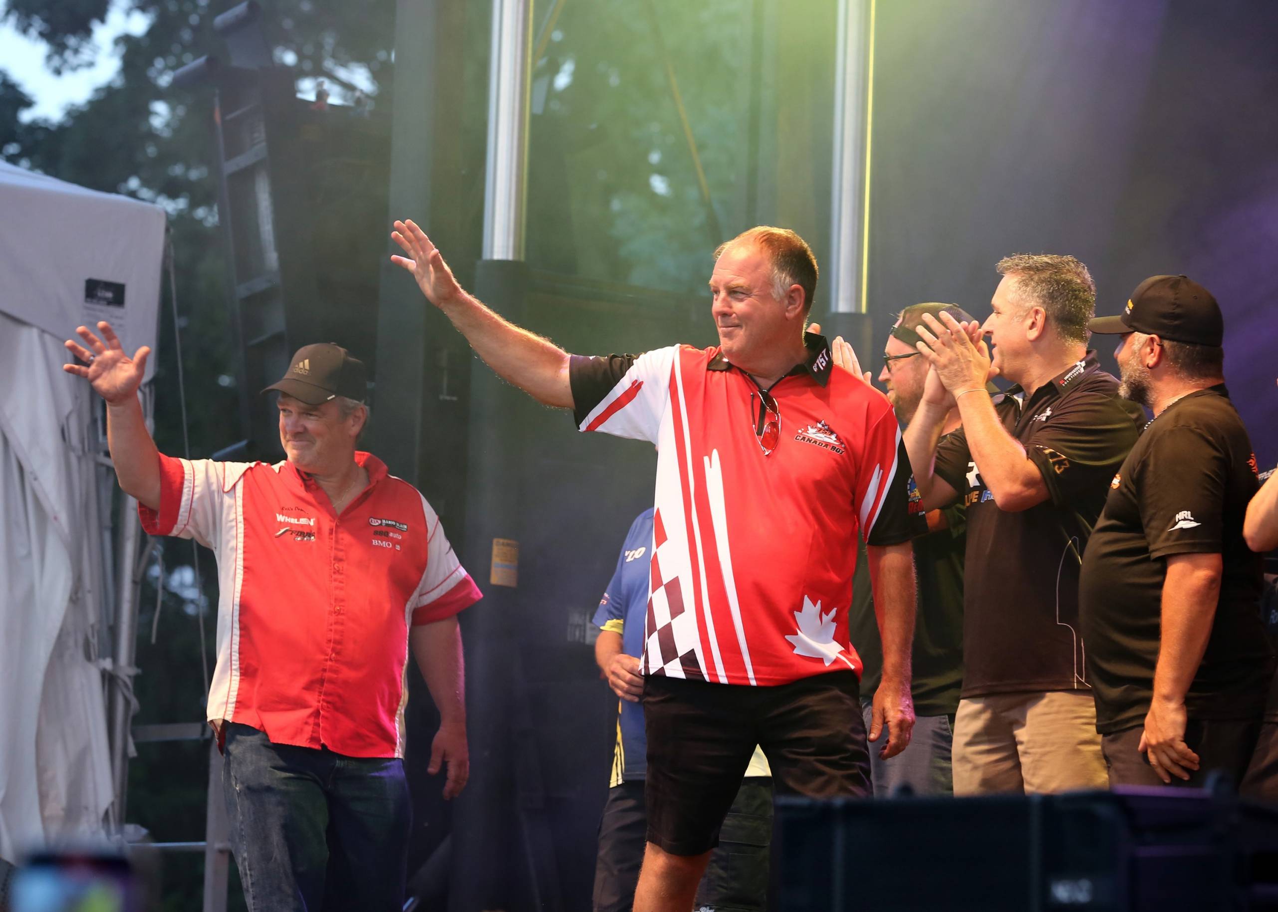 Transporter son sapin en trottinette