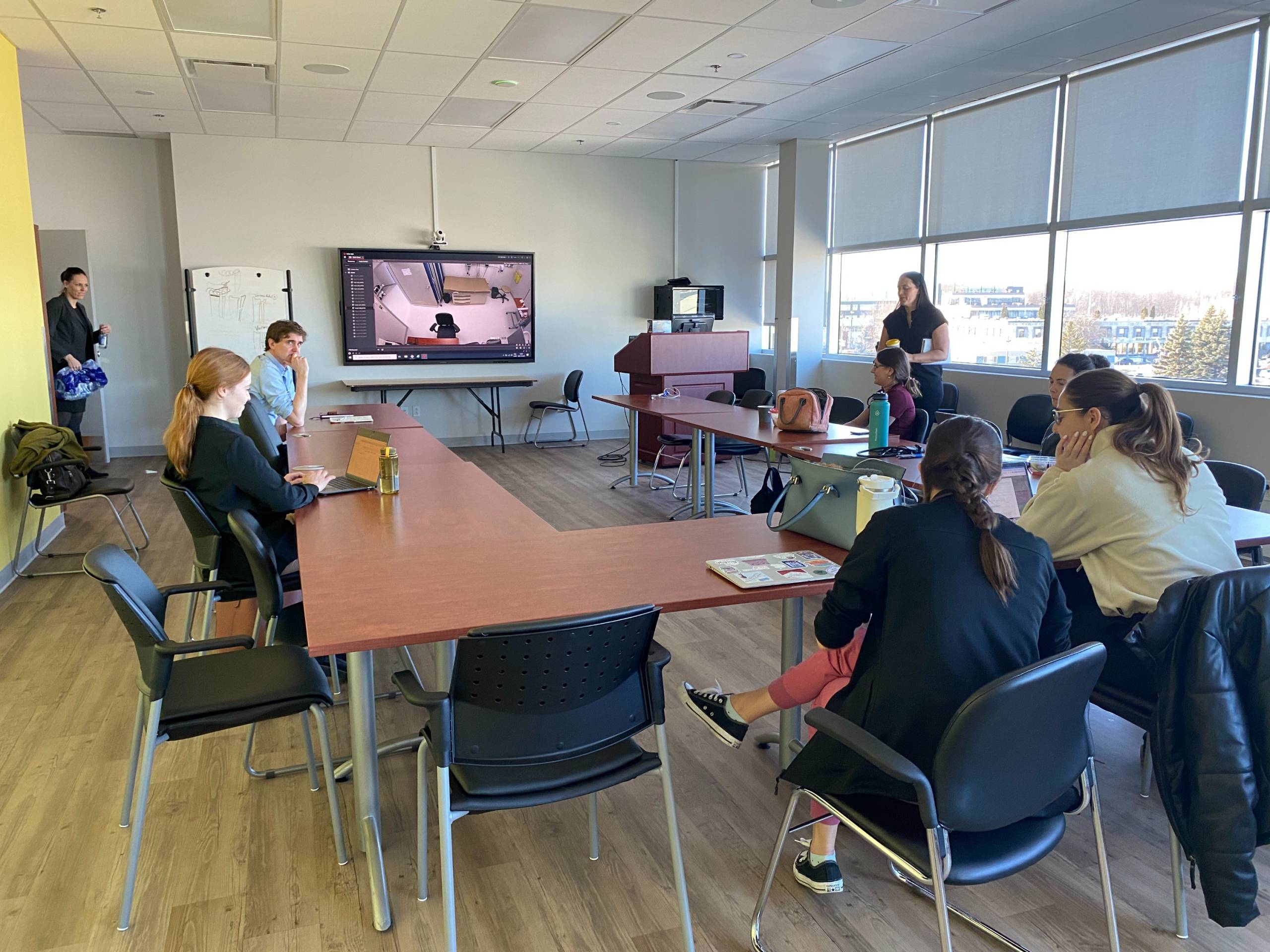 Des assiettes silencieuses en verre