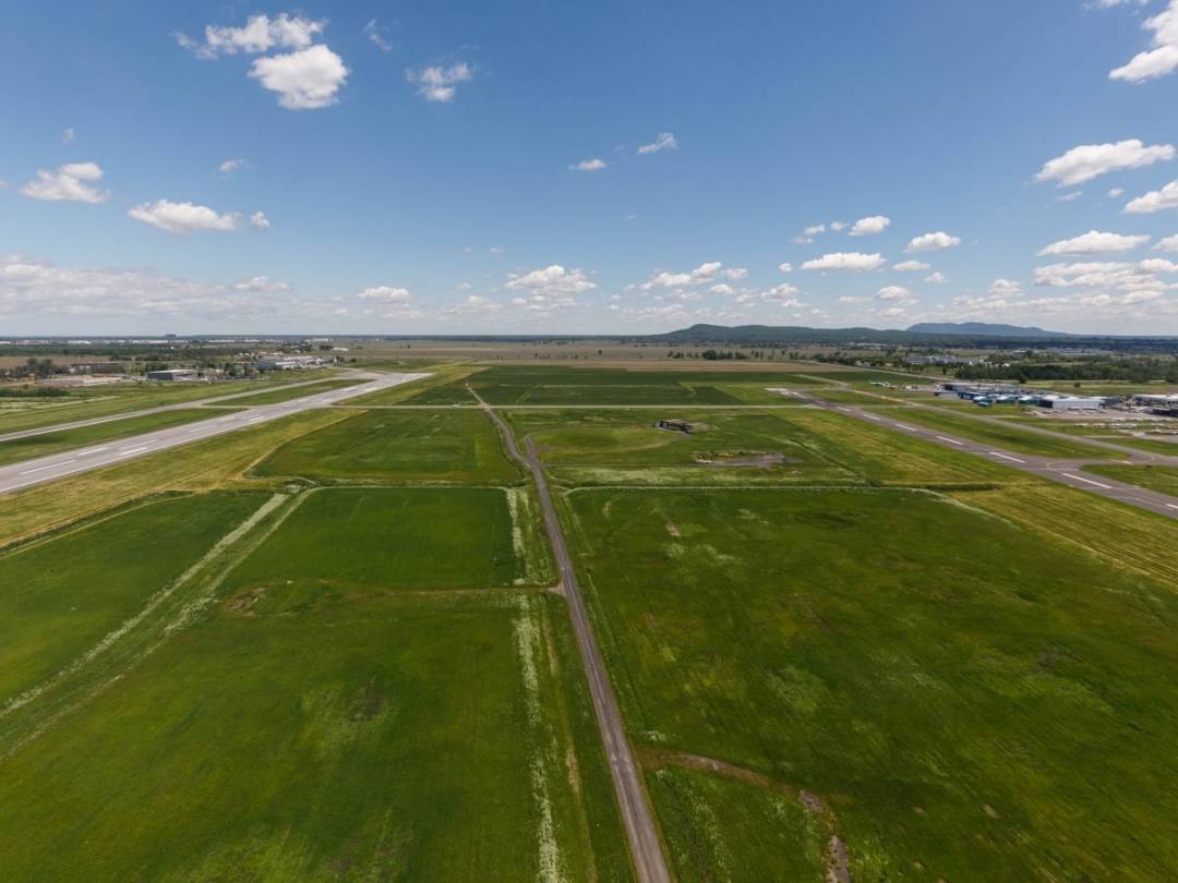 Chercheuse associée à l’Observatoire sur les États-Unis et animatrice au 98,5 FM